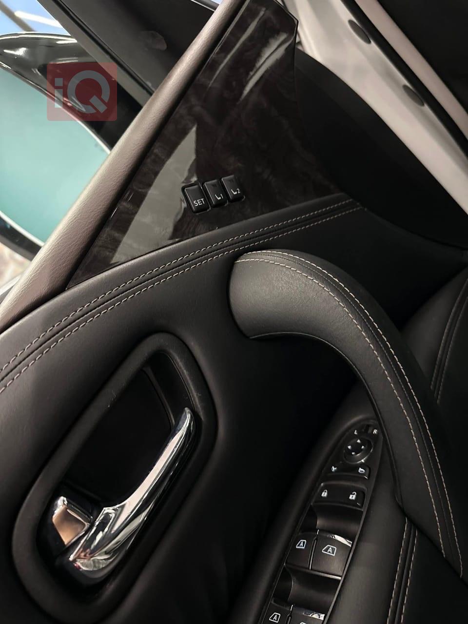 Nissan Armada